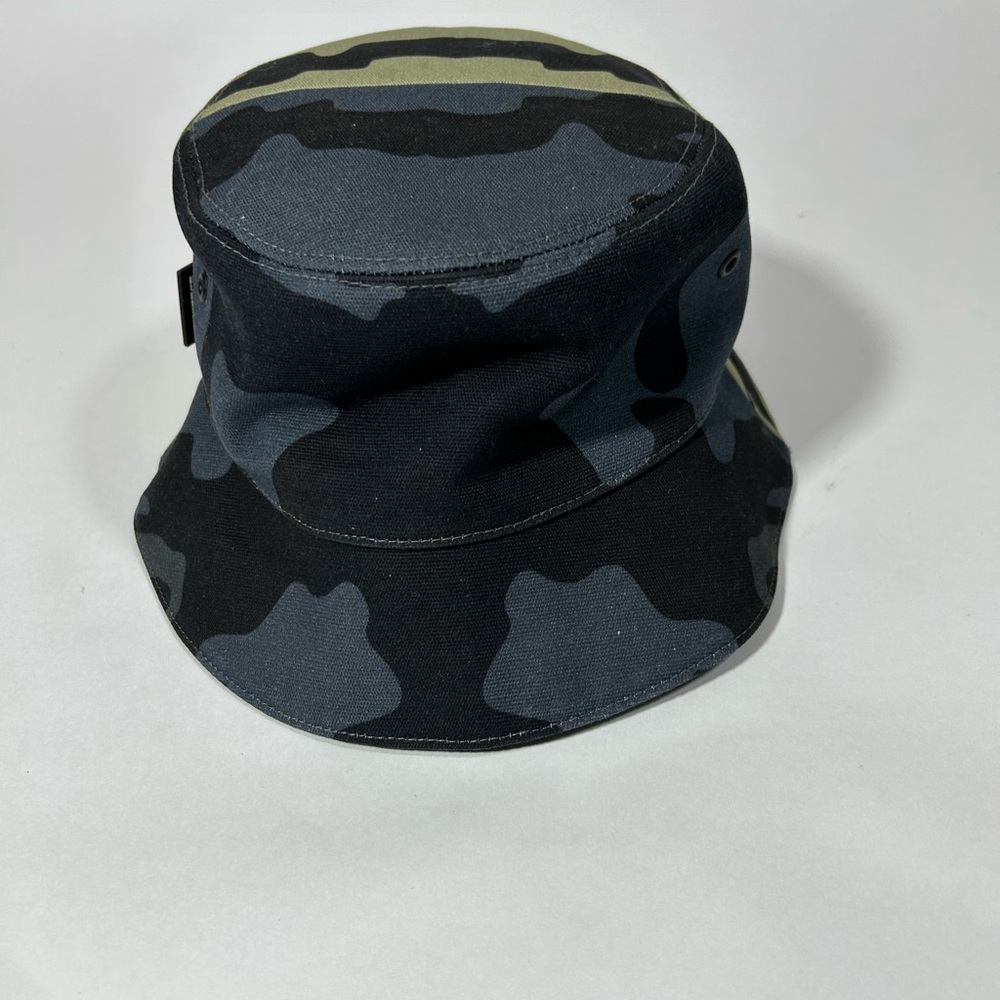 Burberry Camo bucket hat